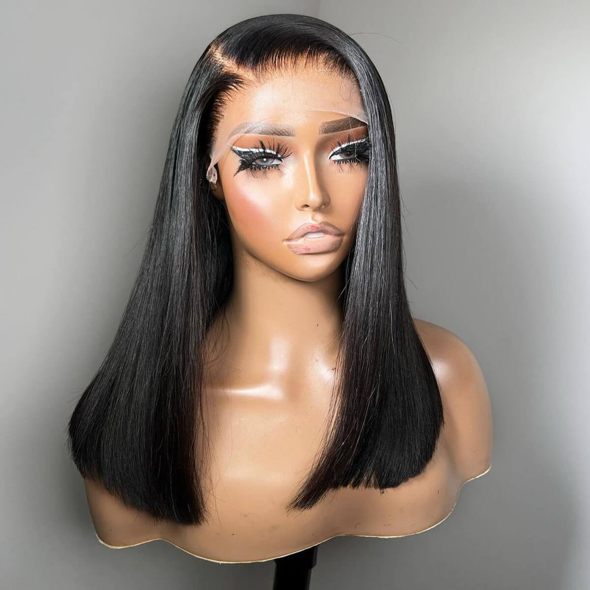 Shoulder-Length Straight Wig | Double Drawn | Glueless | 6×5 Pre-Cut Lace | Lumma